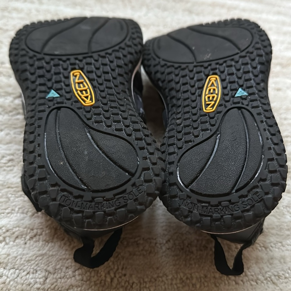 KEEN Stingray Water Shoes for Kids Black Camo Size 12 - Picture 15 of 16